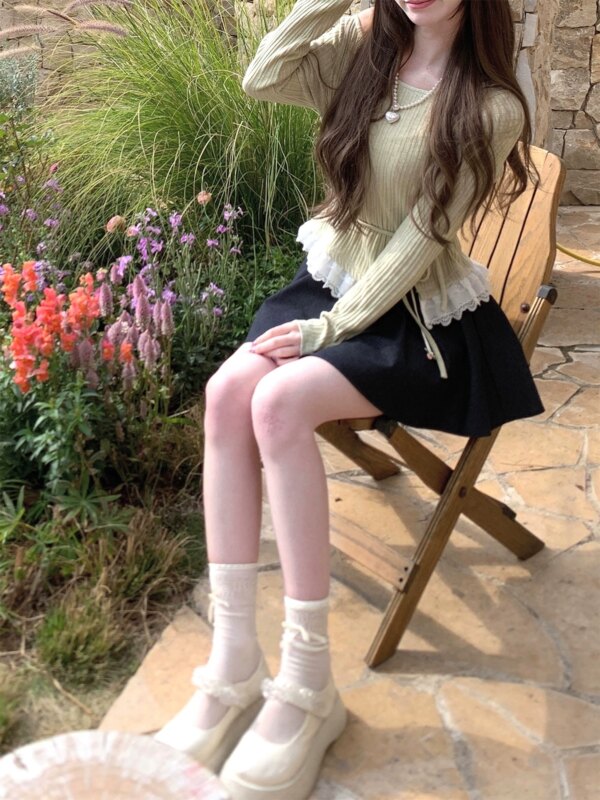 Light Spring Tie Top Slouchy Knit